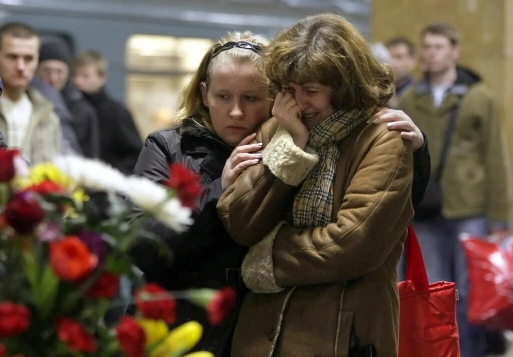 Теракт 2004 года Автозаводская. Взрыв в Московском метрополитене 2004. Метро Автозаводская взрыв 2004. От 18 июня 2010 г