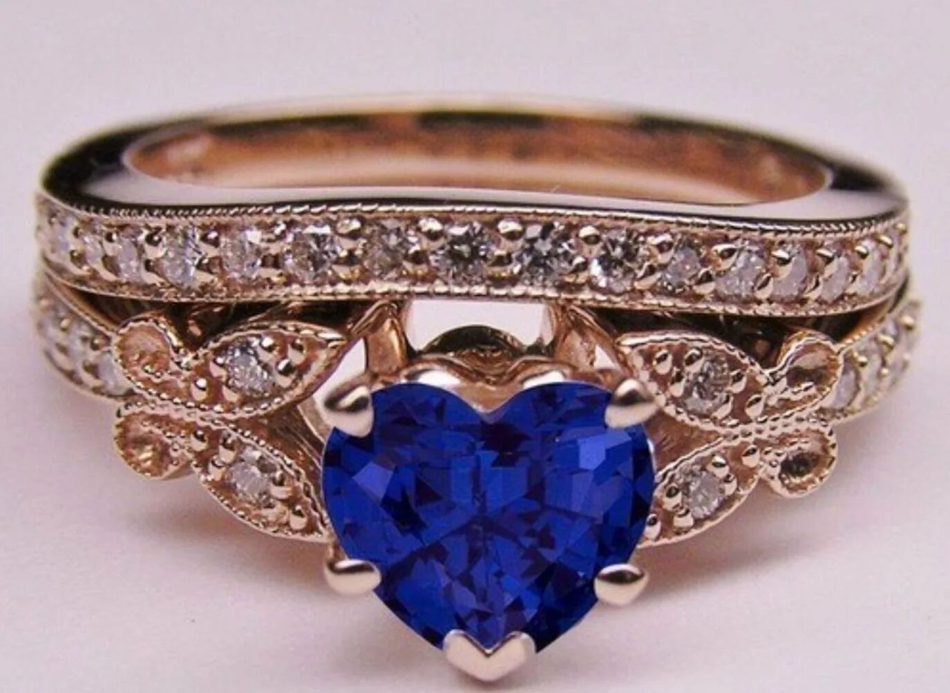 Замужние золотые кольца. Красивые кольца. Очень красивое кольцо. Красивое дорогое кольцо. Самые красивые кольца.
