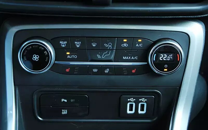 Форд Экоспорт климат контроль. Fluence климатуонтроль однозонный. Однозонный климат контроль. Однозонный климат в Форд Мондео 5