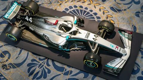 W 11