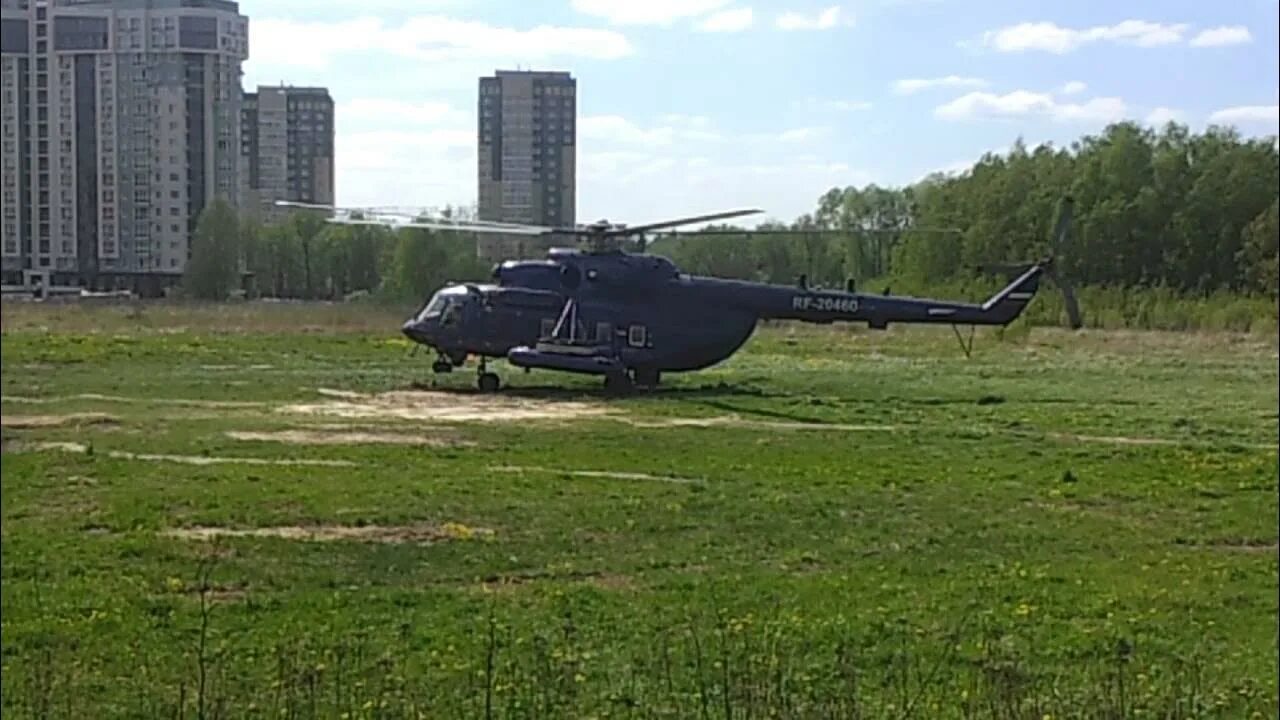 Синий вертолет Обнинск. Вертолет над Обнинском. Обнинск вертолётный полигон. Вертолёт над Орехово Зуево. Вертолет над железногорском водохранилище