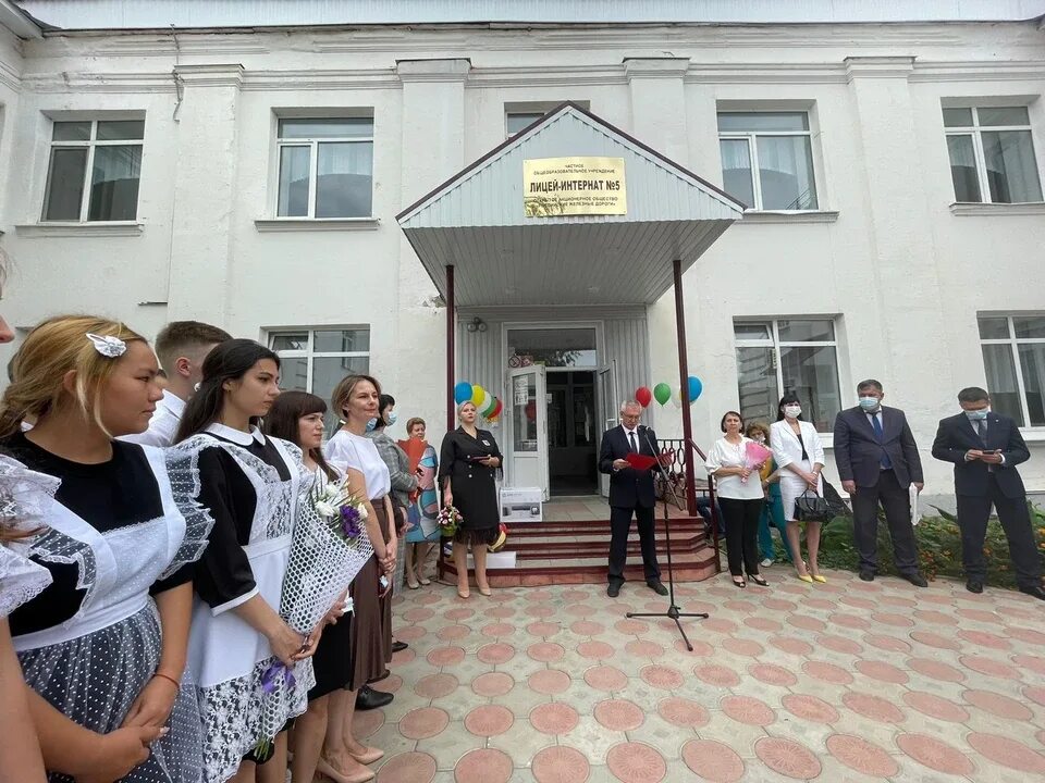 Лицей-интернат феникс мольгино. Рили лицей уфа. Пансион лицея. Орловский лицей интернат пушкина 168. Башкирский лицей интернат стерлитамак.