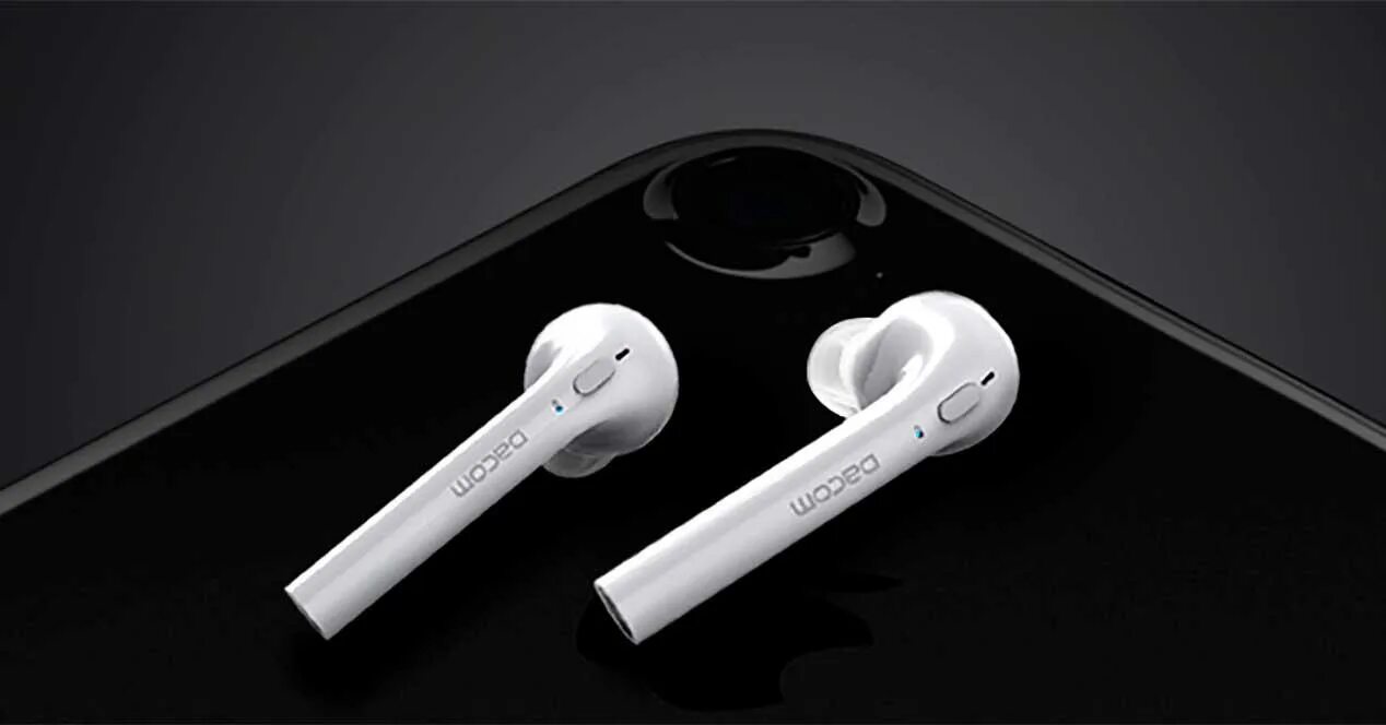 Китайские airpods pro. Беспроводные наушники TWS x1. Айрподс 2 наушники. Наушники эпл реплика беспроводные. Bluetooth-гарнитура dacom s007.