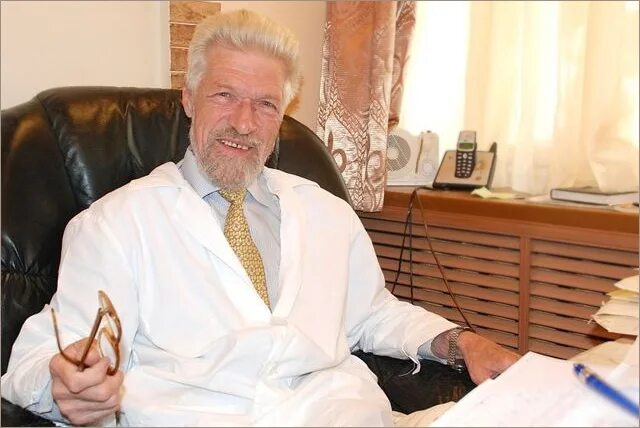 Никита михайлович пластический хирург тверь. Седов юрий анатольевич пластический. Свентицкий евгений васильевич. Свентицкий дмитрий евгеньевич пластический. Тверь клиника евгения свентицкого.