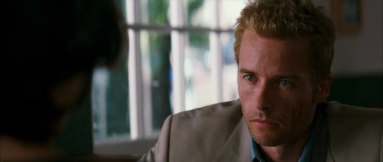 Кристофер нолан мементо. Кристофер нолан помни. Кристофер нолан помни. Помни мементо. Кристофер нолан помни.