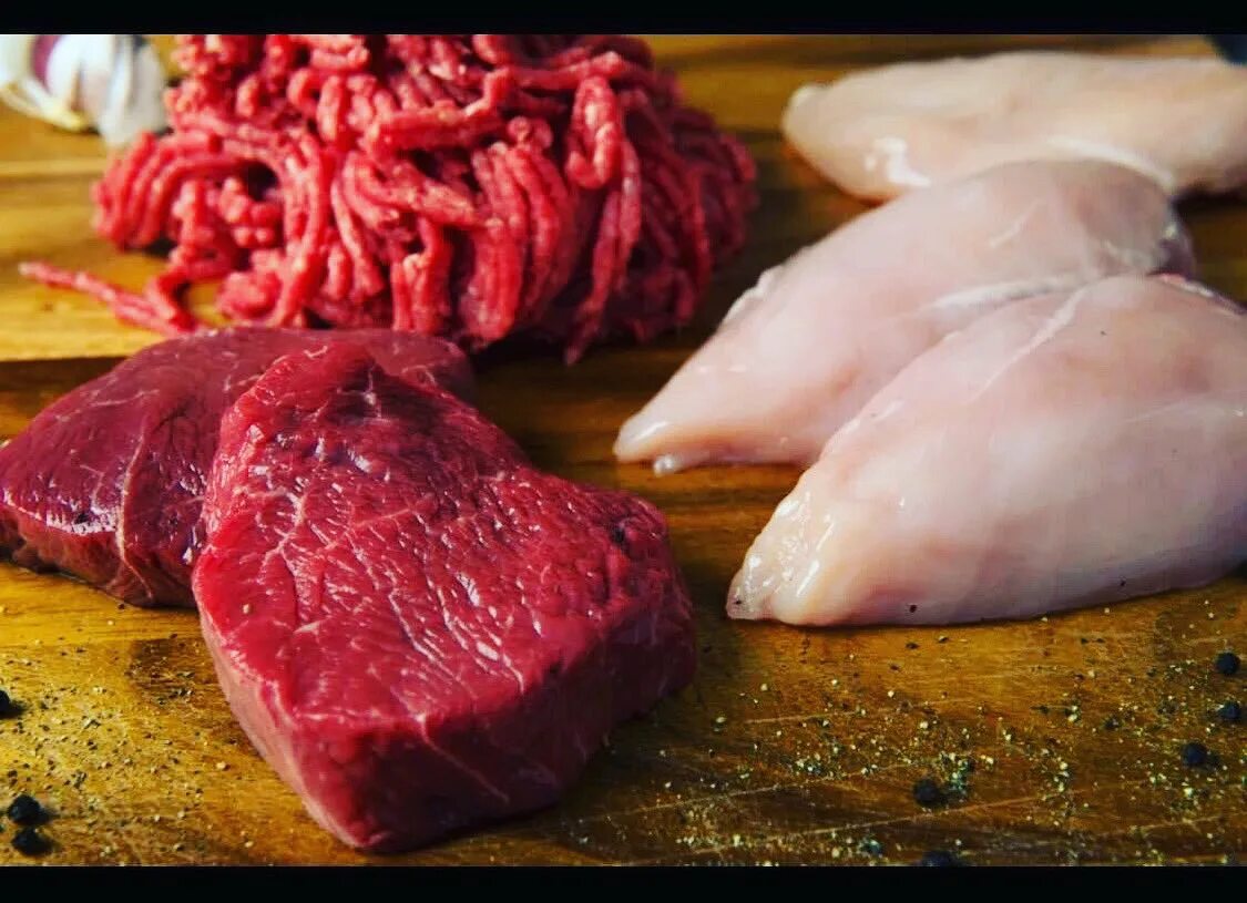 Можно есть говяжью. Нежирные сорта мяса. Маложирные сорта мяса. Нежирные сорта мяса и птицы. Постное мясо.