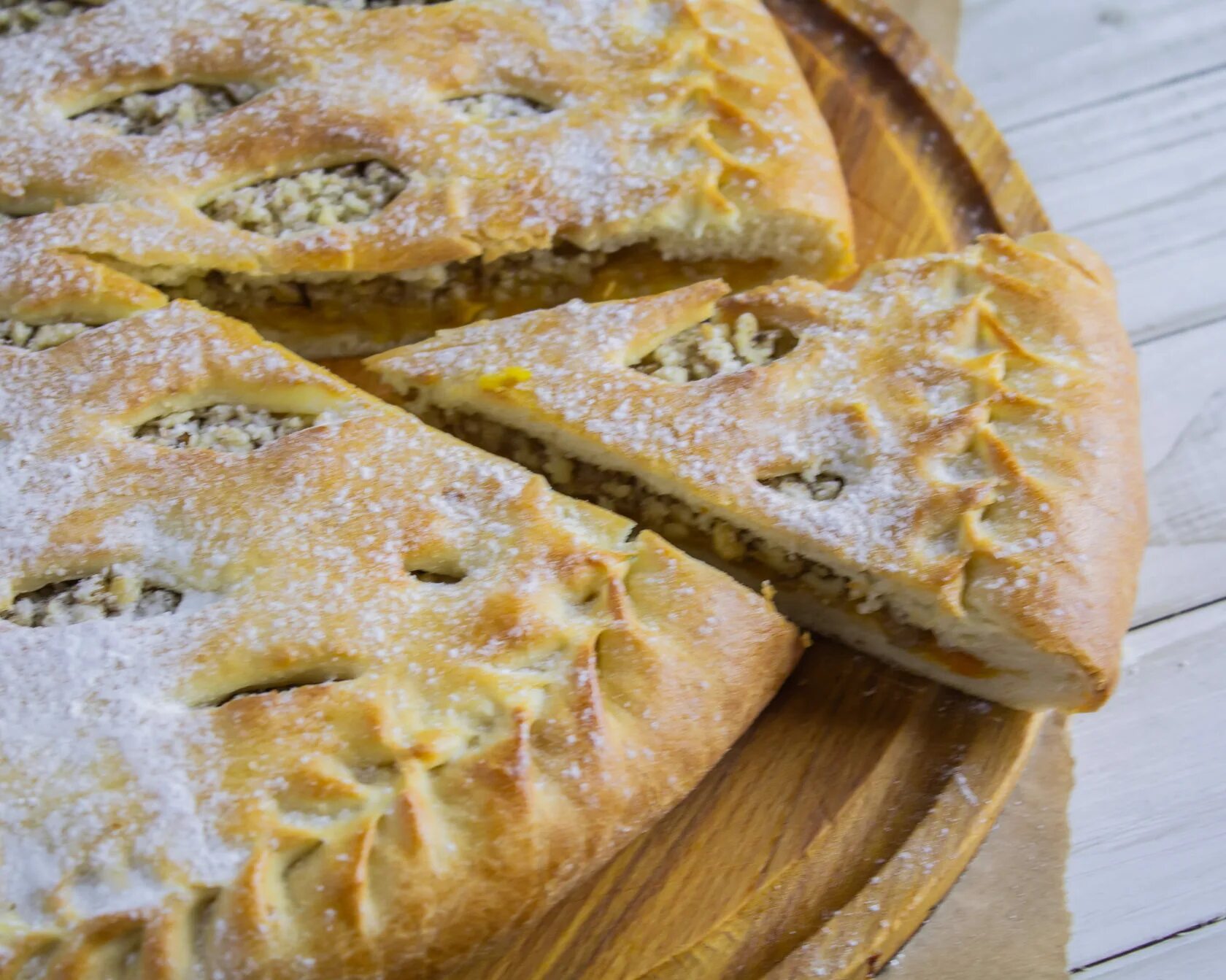 Рецепт ботлихского пирога с курагой и орехами. Дагестанский ботлихский пирог. пирог с курагой и орехами. пирог с курагой и грецкими орехами. дагестанский пирог с орехами.