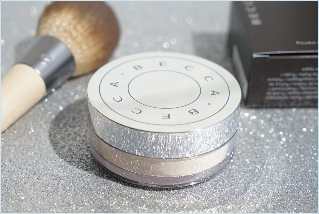 Refresh powder. Becca hydra-mist set and refresh powder.