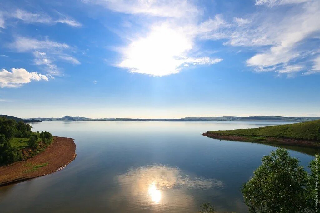 Красноярское море новоселово. Пляж новоселово красноярское море. Инголь озеро красноярский край. Новоселово. Большое озеро красноярский край шарыповский.