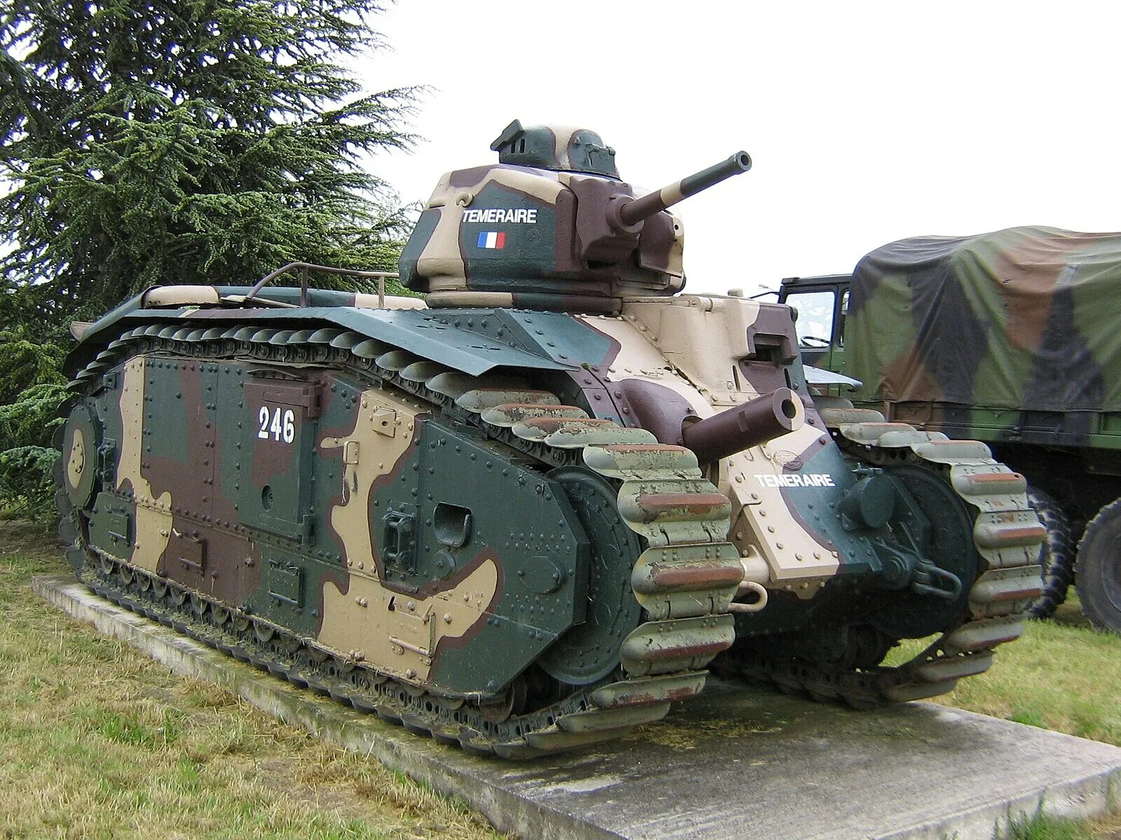 Французский танк b1 bis. Char b1 bis танк. Танк рено б1 бис. Танк б1 бис. Французский танк b1.