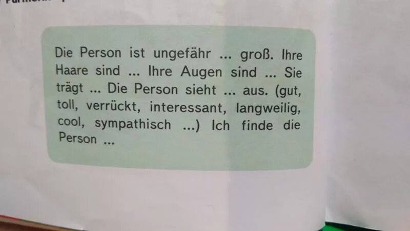 Horizonte 6 das sieht gut aus презентация. Das sieht gut aus 6 класс. Die person ist ungefähr перевод. Аус по немецки.