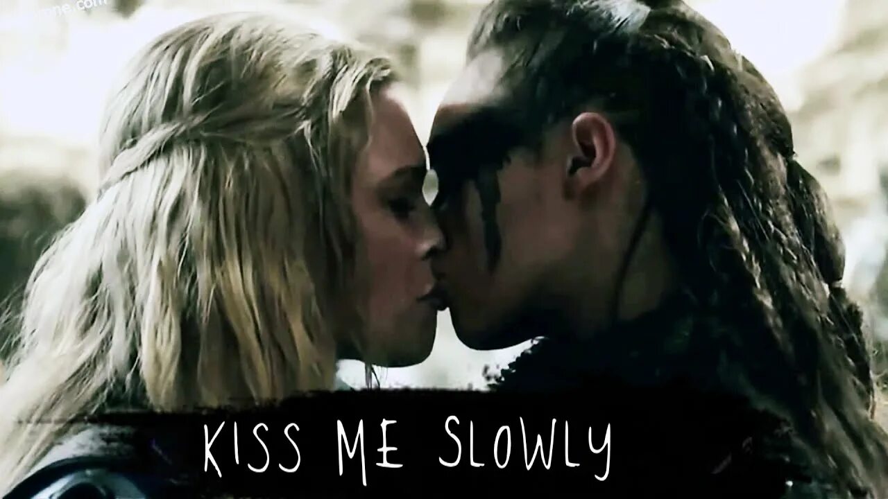 Кларк Гриффин и Лекса. Сотня Кларк и Лекса поцелуй. Kiss me slowed