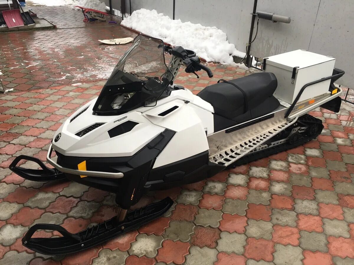 Brp ski doo tundra