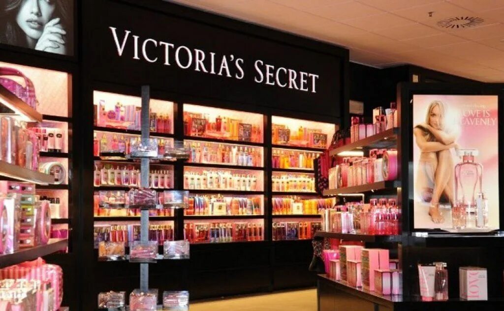 Secret реклама. Victoria/s Secret магазин в США. Victorias Secret магазин в США.