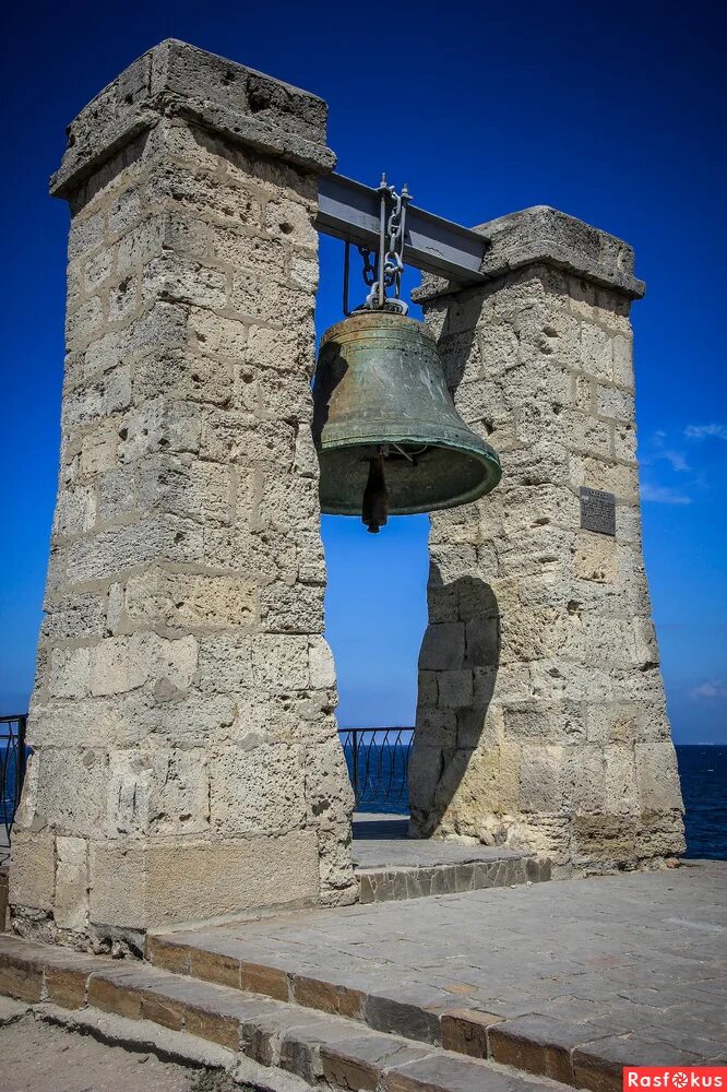 херсонес севастополь. колокол херсон таврический. херсонес таврический туманный колокол. херсонесский сигнальный туманный колокол севастополь. колокол в херсонесе в севастополе.