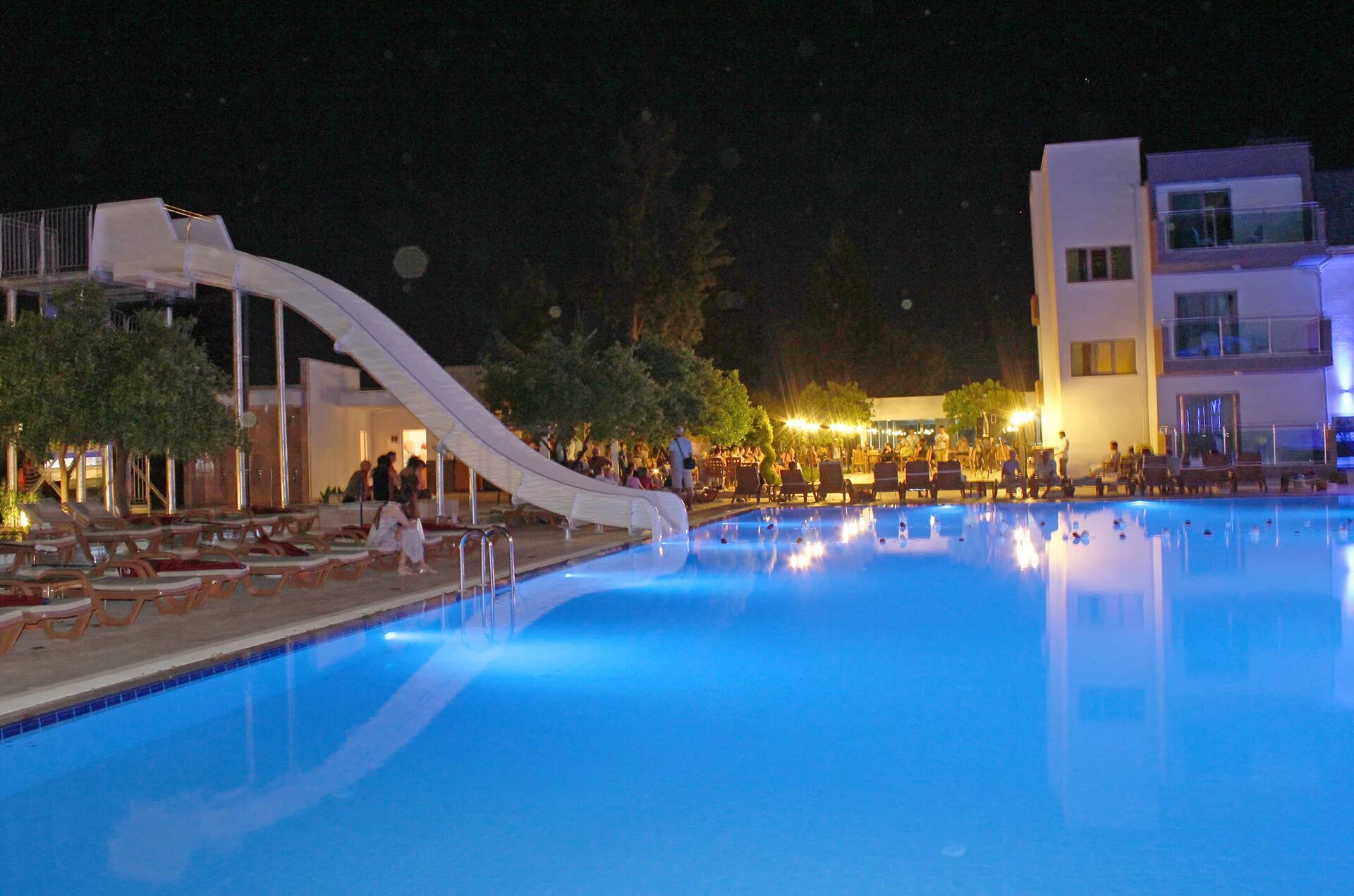 Omorfi garden resort hotel 4* (гёйнюк). Omorfi garden resort hotel 4*. Батонт гарден резорт турция кемер. Батонт гарден резорт. Гарден турция отель кемер.