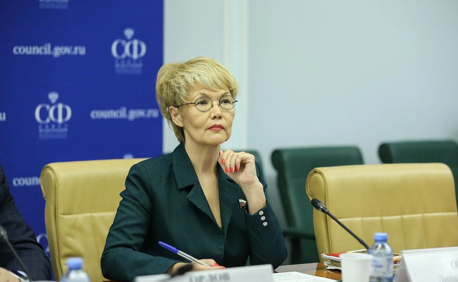 оюн дина ивановна. оюн сенатор. оюн дина ивановна совет федерации. оюн сенатор. оюн дина ивановна.