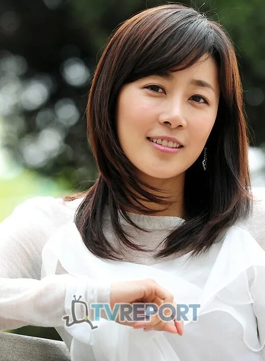 Пак чжон хи. Yoon jung hee (1980). Юн чжон шина. Yoon jung-hee (actress, born 1980). Kim hee-jung (actress, born 1992).