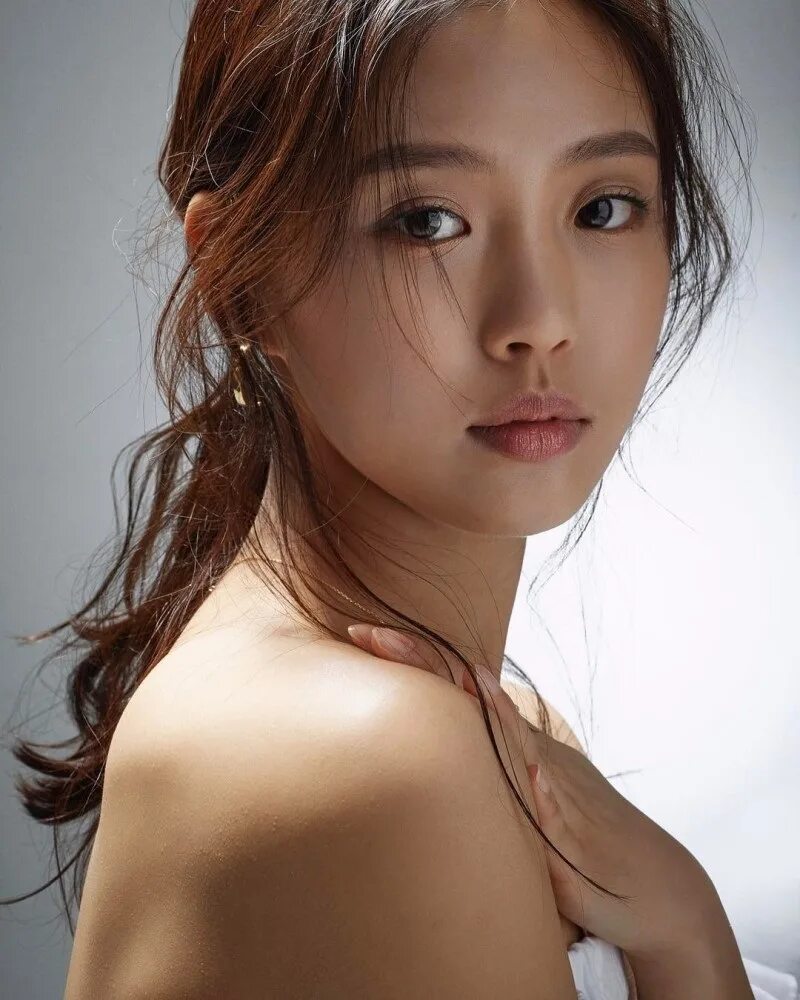 Ко мин-щи актриса. Го мин си дорамы. Го мине. Си минцзе дочь президента китая. Го мин ши.