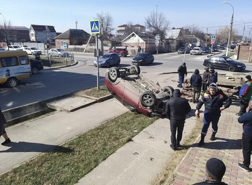 Авария в Славянске на Кубани. ДТП Славянск на Кубани 11.01.2023. Новости славянска на кубани сегодня последние свежие