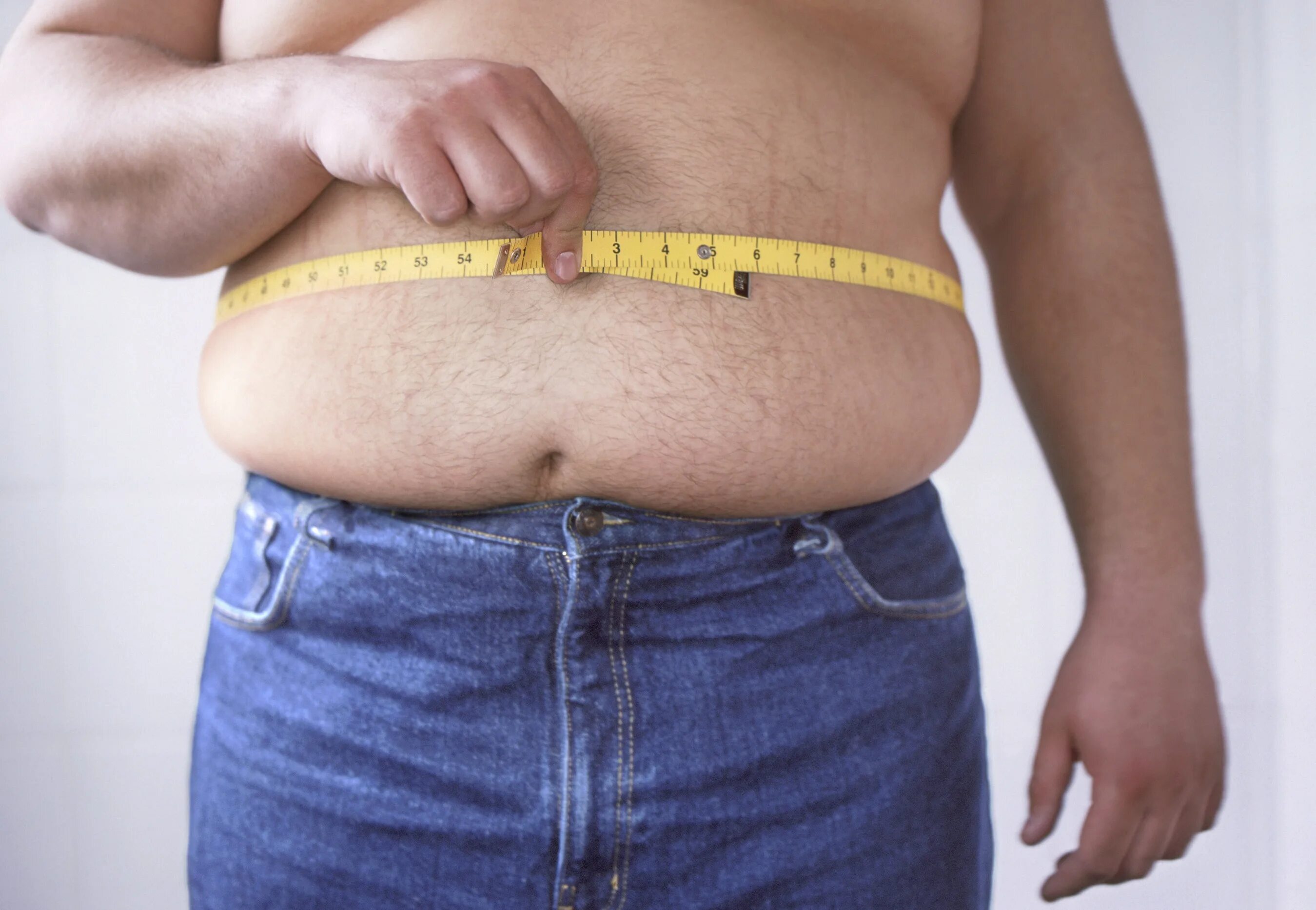 Круглый животик. Мужской живот. Как называется большой живот. Девушки с животиком и боками. Самый большой живот в мире.