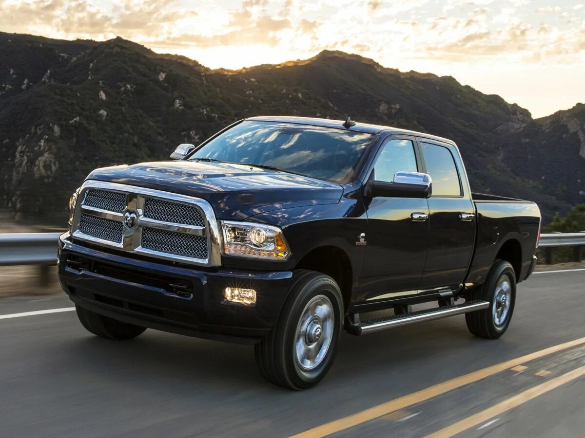 Пикап людей. Dodge Ram 2500 машина. Ram 2500 Laramie. Dodge Ram 2500 2015. Dodge Ram 2500 2014.