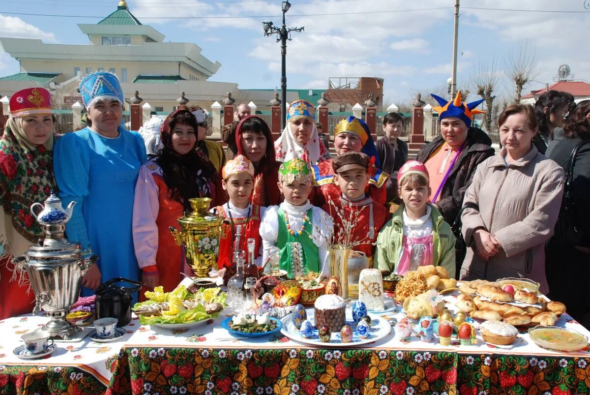 Празднование Пасхи. Пасха гуляния. Пасхальные народные гуляния. Празднование Пасхи в России.