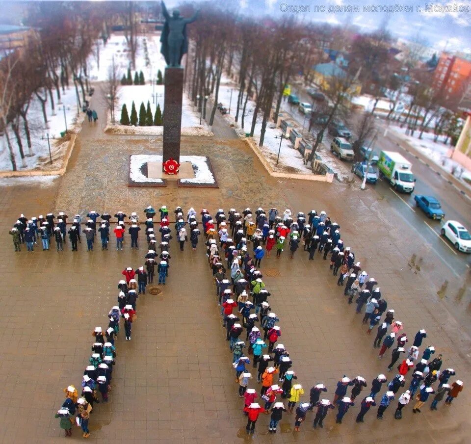 Инсталляция 9 мая. Инсталляция к 9 мая. Флэшмоб. Флэшмоб 9 мая день Победы. Флешмоб ко Дню Победы.