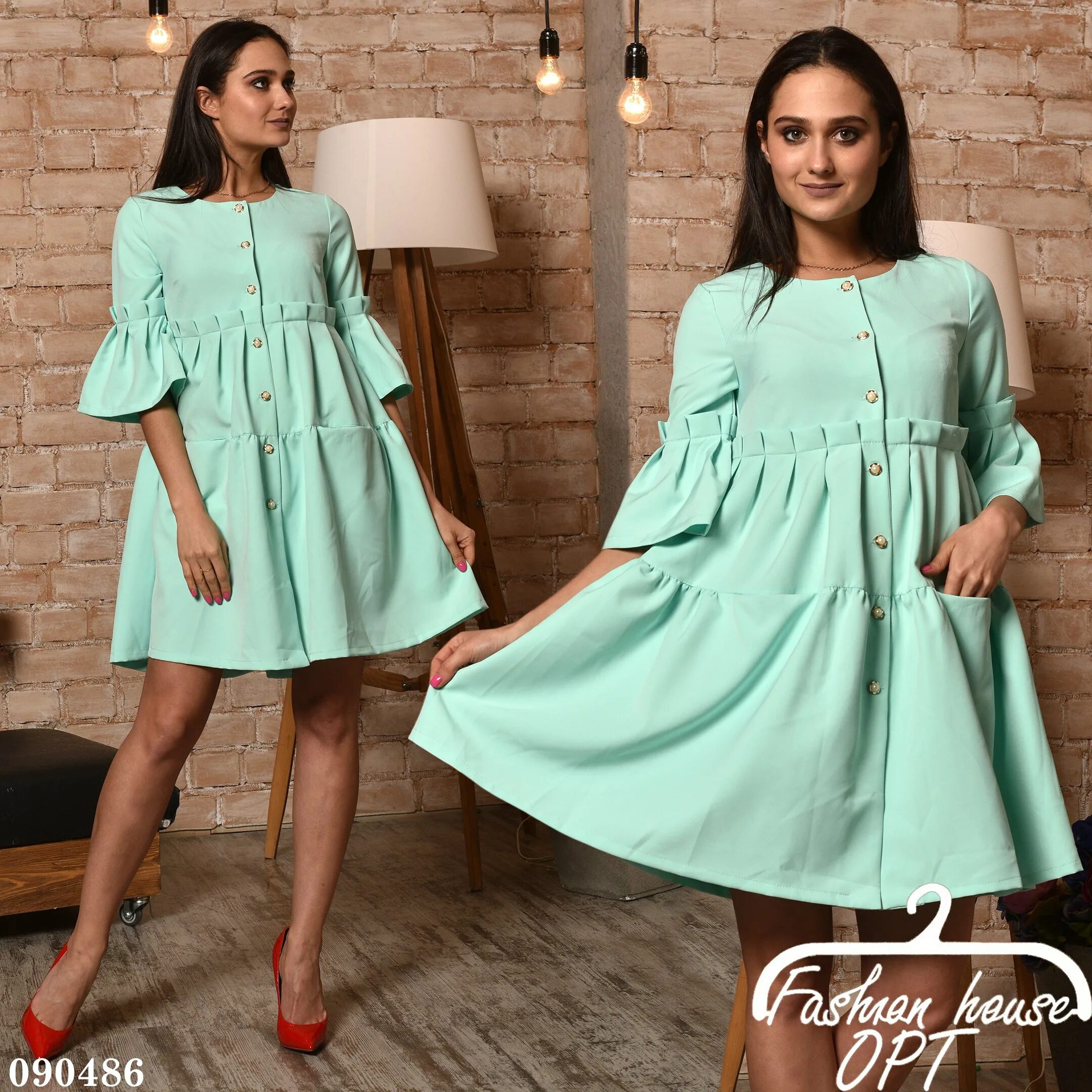 Куртка ржд черная отзывы. Платья абакан магазины. Пуховик ржд. Пальто с рукавами из меха. Авито абакан одежда.