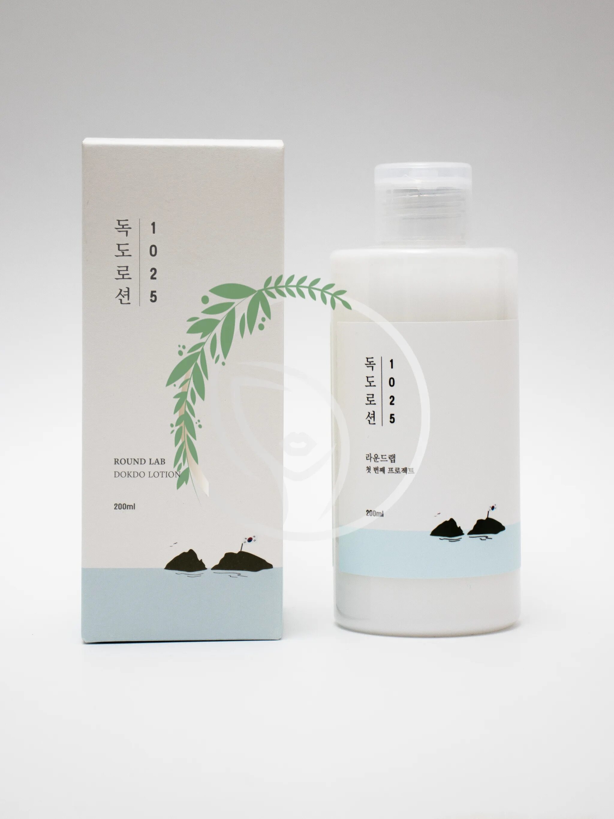 Round lab крем 1025. Round Lab 1025 Dokdo Toner 200ml. Round Lab тонер Dokdo 1025. Round Lab 1025 Dokdo Lotion. Отшелушивающий тонер с морской водой Round Lab 1025 Dokdo Toner 200 ml.