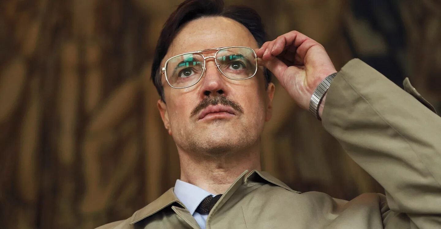 Код доступа кейптаун фильм 2012 постер. Агент фбр дилан родс. Код доступа «кейптаун» фильм 2012. Шпионка фильм 2019. Я шпион фильм 2020.