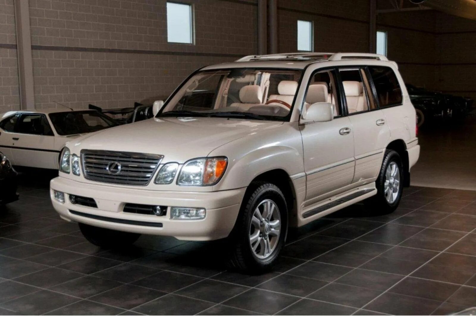 Lexus ЛХ 470. Lexus LX 2003. Лексус lx470 бежевый. Лексус ЛХ 470 2003.