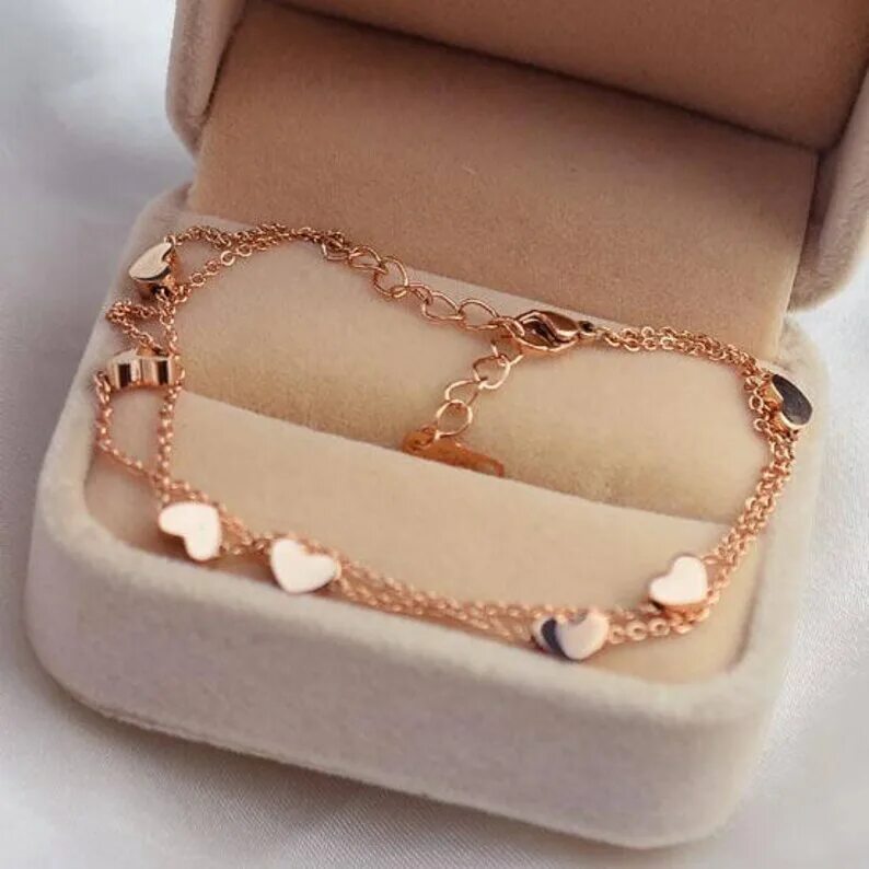 Кольцо подарок. Роскошные подарки для женщин. Украшения в подарок женщине. Ювелирные украшения в коробке. Дорогие подарки для женщин.