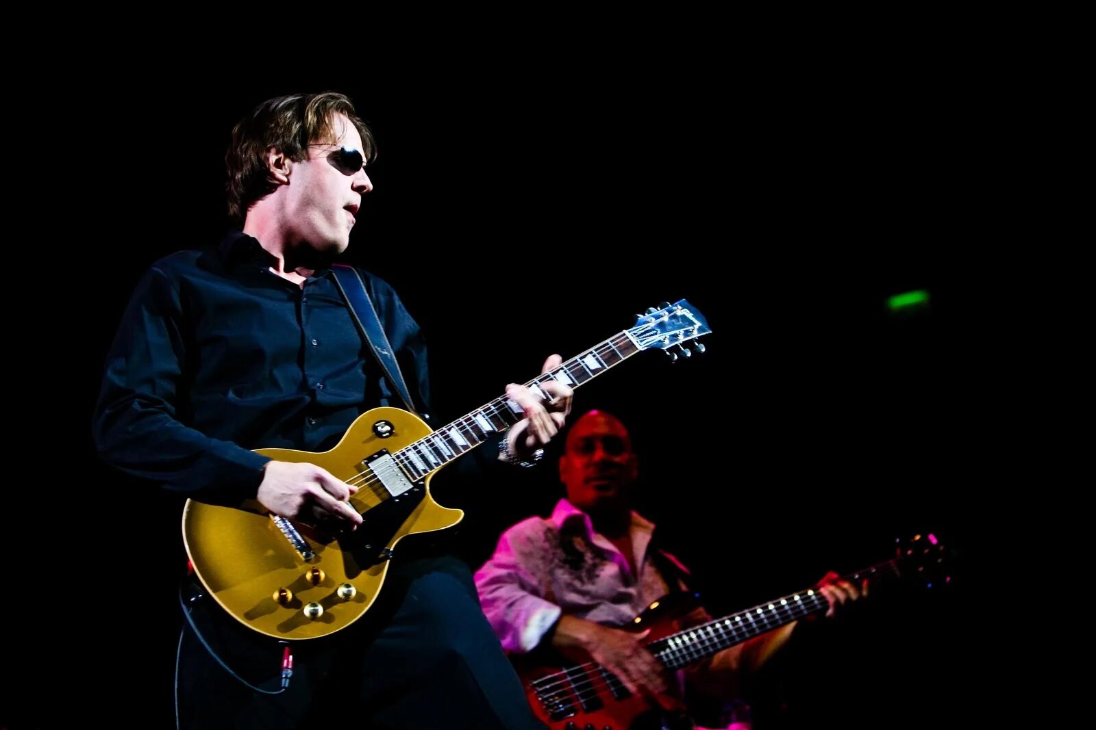 Джо бонамасса роскошный. Джо бонамасса гитарист. Joe bonamassa the ballad of john henry 2009. Joe bonamassa. Bonamassa joe "sloe gin".