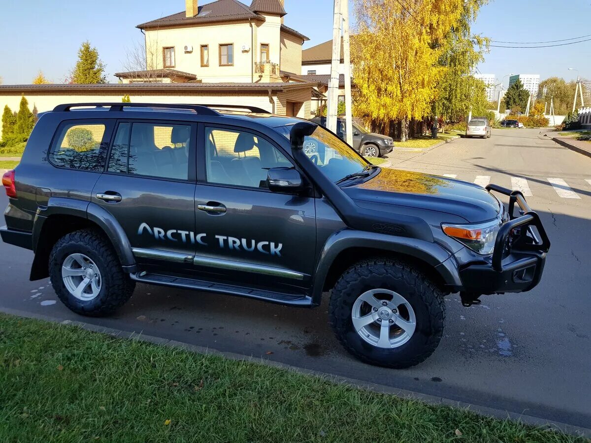 Toyota land cruiser prado 120 arctic trucks. Тойота ленд крузер 200 арктик трак. Hilux arctic trucks. Арктик тракс отзывы. Тойота hilux arctic trucks.