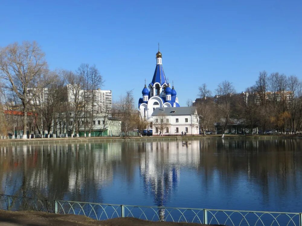 Город костино. Церковь Рождества Пресвятой Богородицы (королёв). В Костино Церковь Рождества Пресвятой Богородицы. Усадьба Костино Королев. Усадьба крафта Королев.