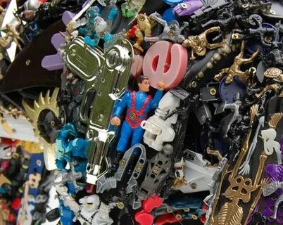 Сломанная игрушка