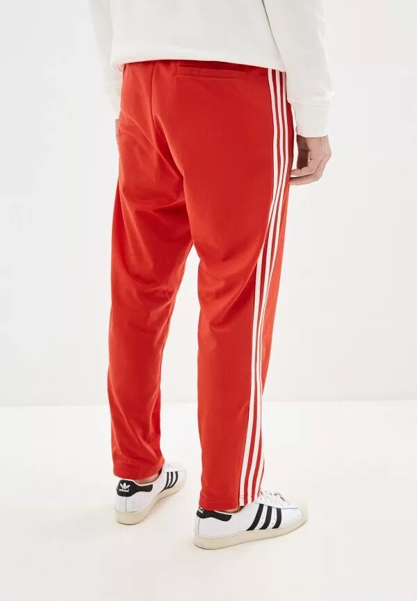 Красные штаны адидас женские. Штаны спортивные adidas originals ay7766. Брюки спортивные adidas originals track pant. Спортивные штаны адидас красные. Красные штаны adidas.