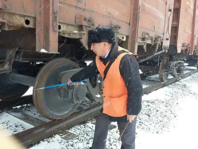 Вагонное состояние. Осмотрщик вагонов РЖД. Вагонное депо Дебальцево. ВЧДЭ-3. Вагонное депо Юдино.