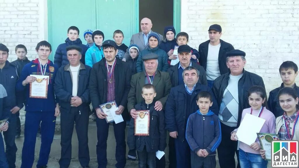 Погода в нижнем дженгутае. Село верхний Дженгутай Буйнакского района. Буйнакский район Нижний Дженгутай школа. Село Дженгутай Дагестан верхний. Нижний Каранай Буйнакского района.