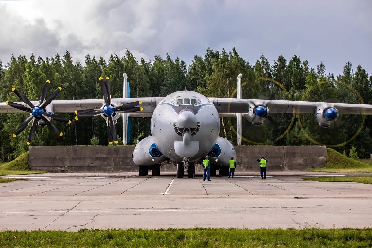 Тип: Антонов Ан-22А Бортовой: RF-09309 Россия (СССР) - ВВС Aircraft, Airplane fi