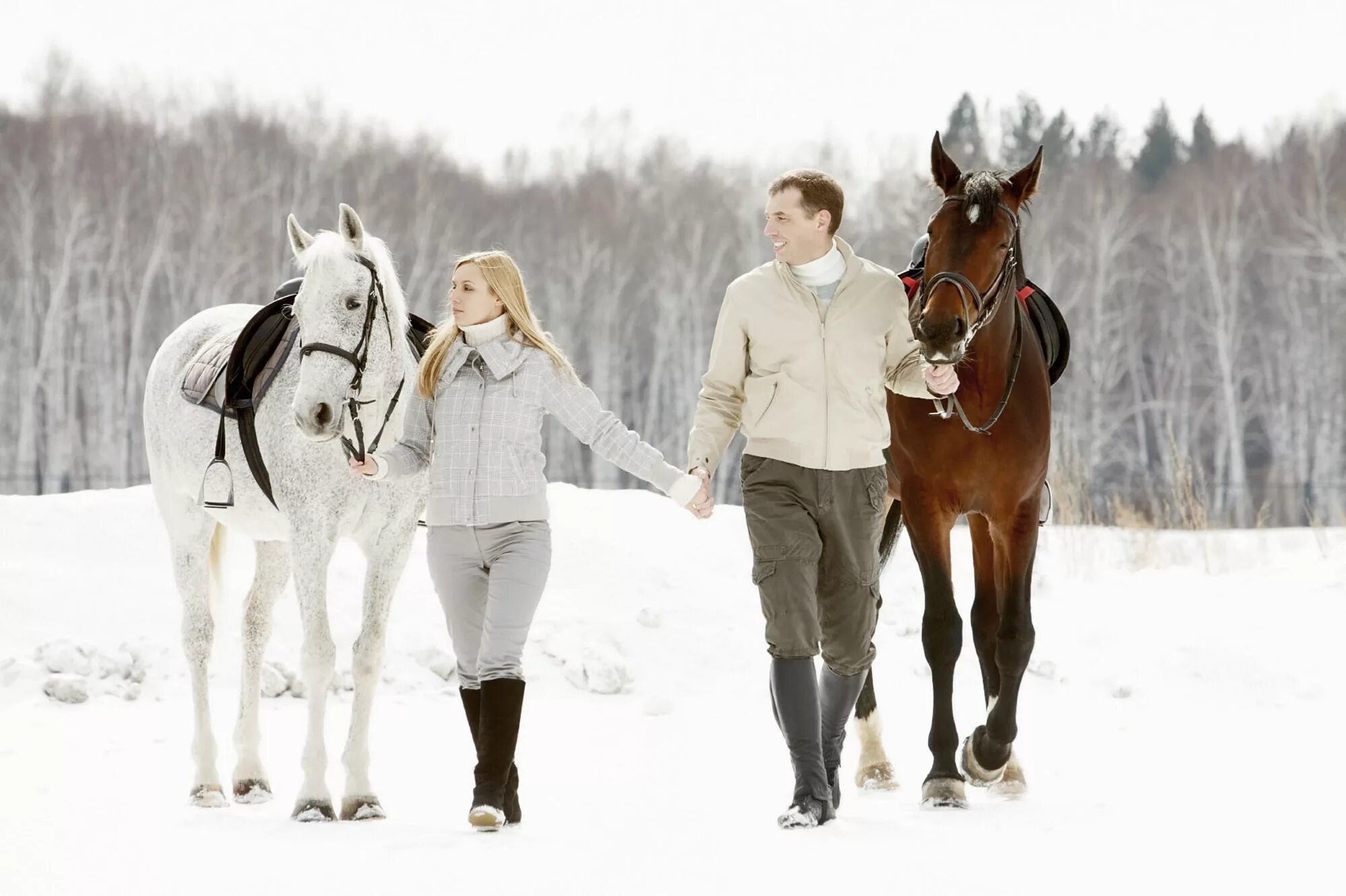 Катание на лошадях зимой. Прогулка на лошадях. Фотосессия с лошадью зимой. Фотосессия с лошадьми. Конная прогулка для двоих