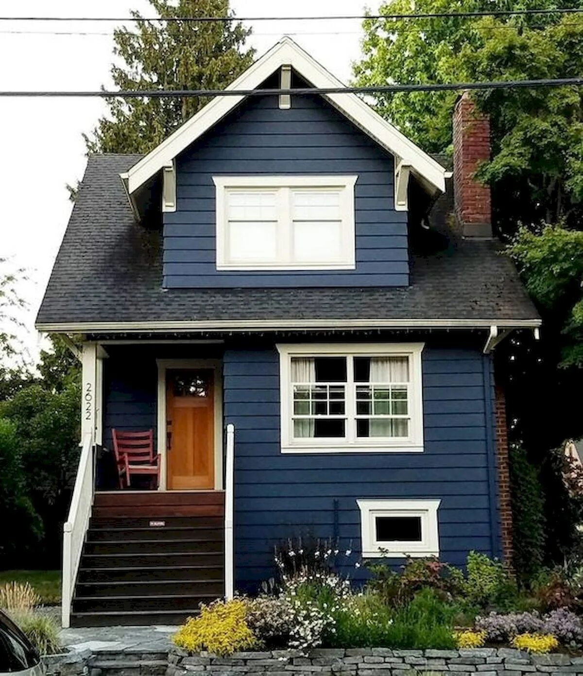 Каркасный домик крашеный. В какой цвет покрасить дачу. Цвета домов. Дом с зеленым фасадом. Бирюзовый дом.