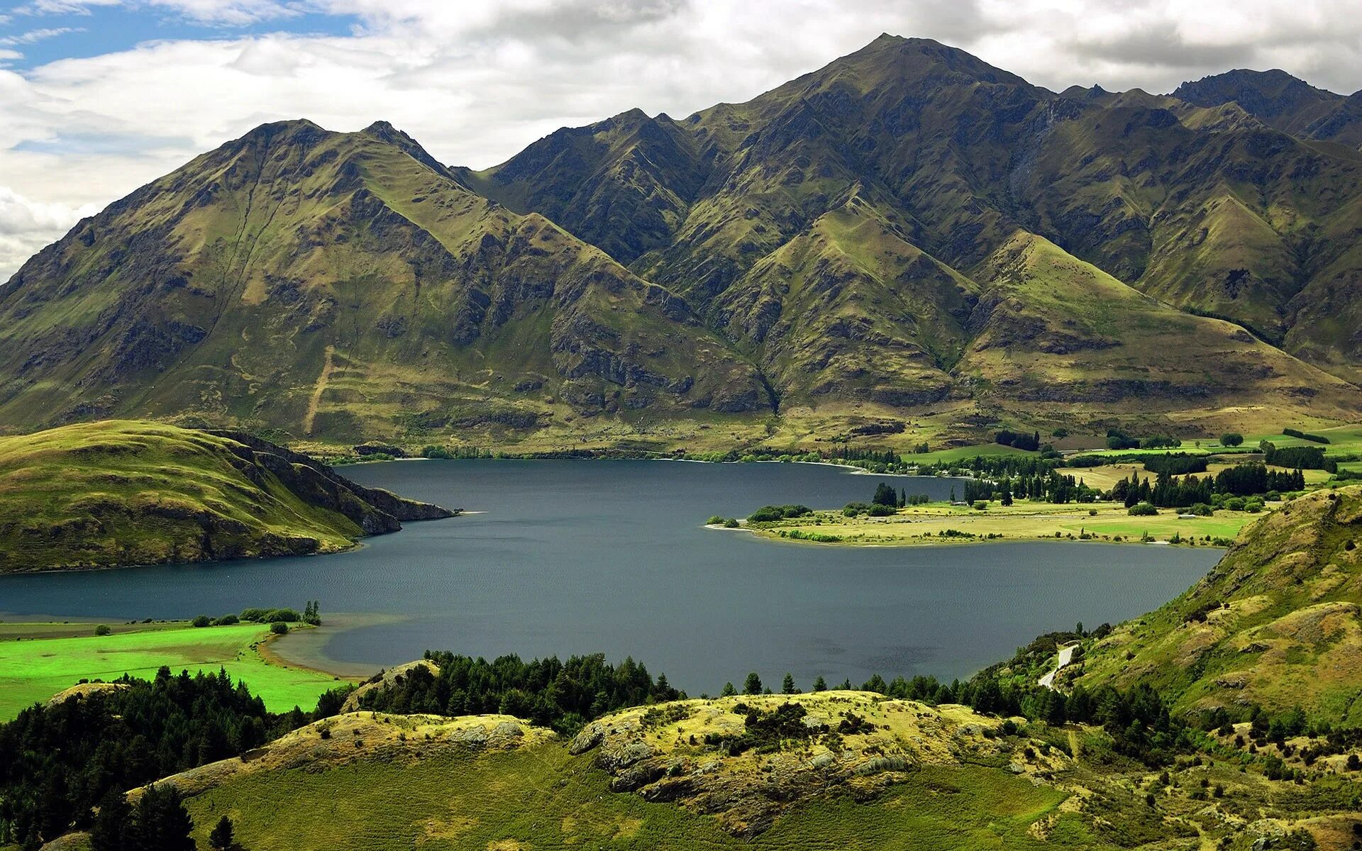 Новая зеландия 7 класс. Новая Зеландия (New Zealand). Озеро Эрцо Южная Осетия. Кентербери новая Зеландия. Природа новой Зеландии горы.