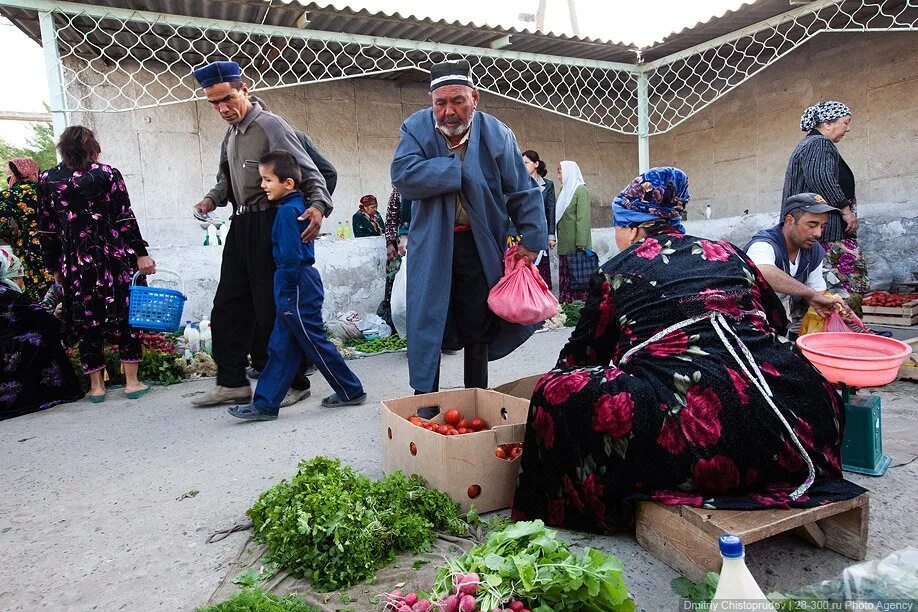 Обычная жизнь в Узбекистане. Узбекистан люди. Узбекистан жизнь простых людей. Жизнь в кишлаке в Узбекистане. Сколько времени в узбекистане сегодня