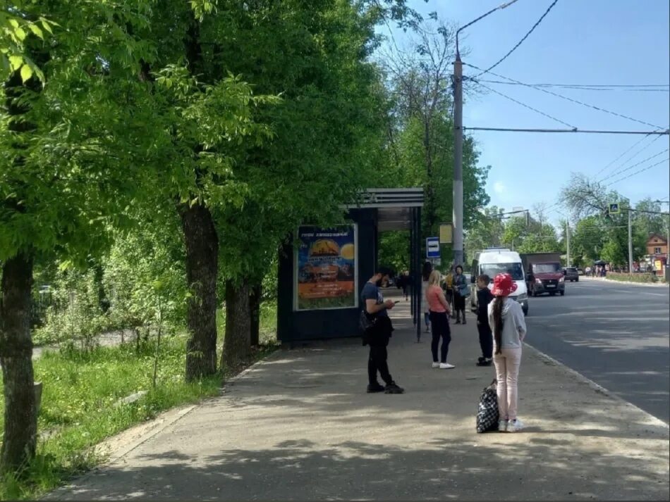 Остановка Ярославль. Фотосессия на остановке. Остановки общественного транспорта Ярославль. Остановка Гудованцева Ярославль. Ярославль куйбышева