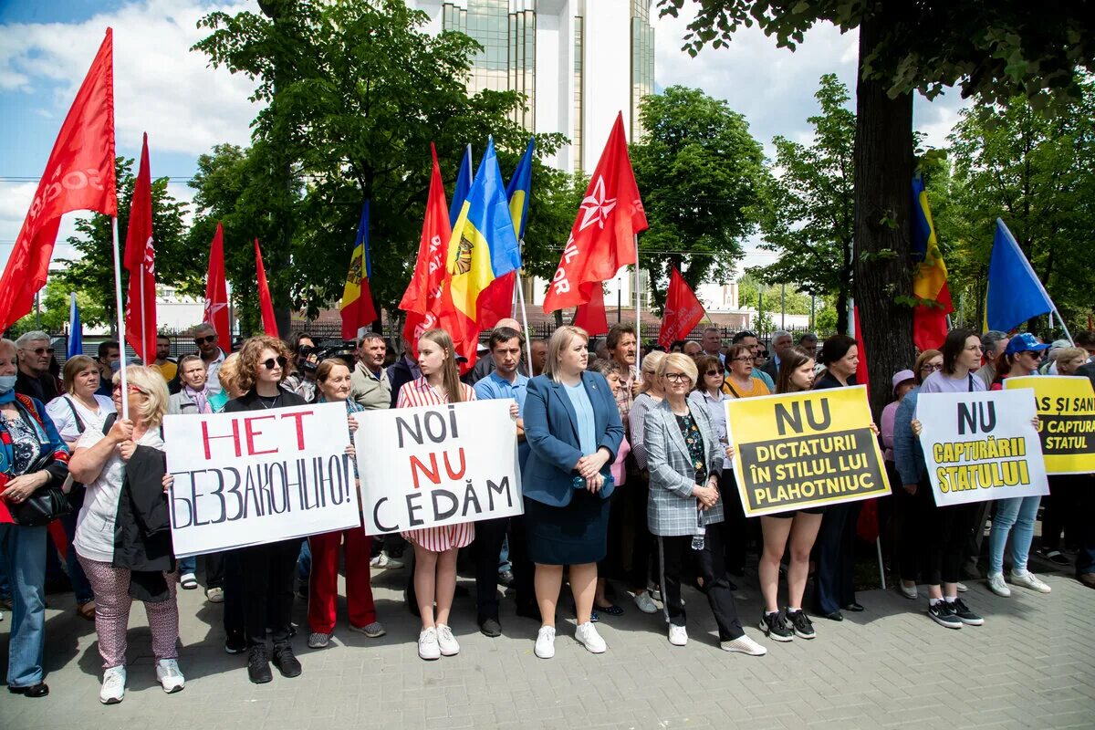 Хочу молдова. Протесты в Молдове 2022. В Молдавии протесты президента 2022. Протесты в Молдове против Санду. Молдавия митинг социалистов.