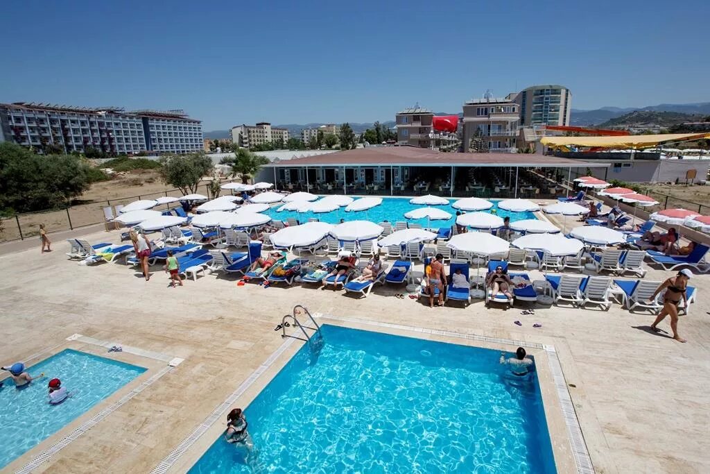 Larissa holiday beach club