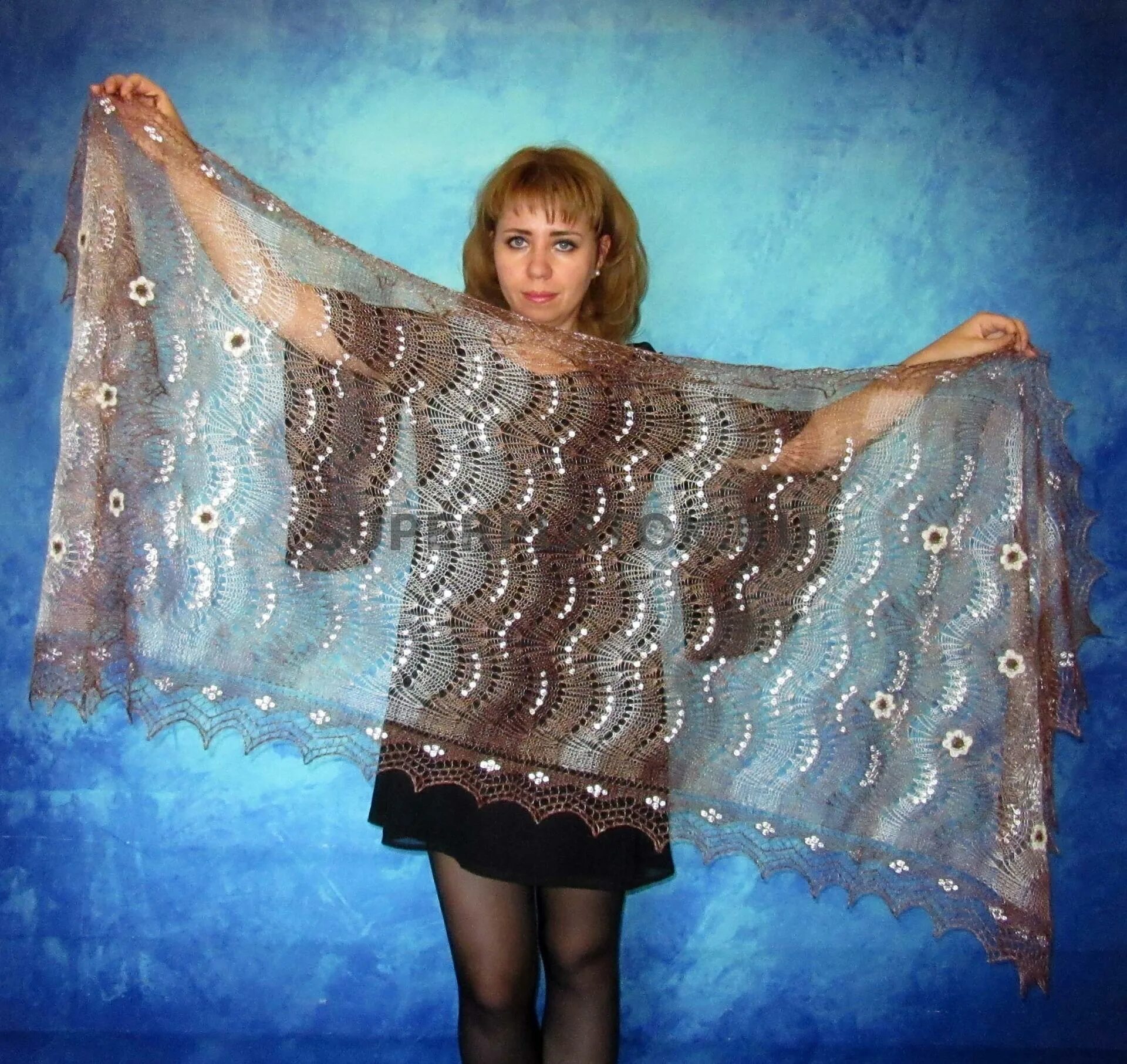 Вязаный пуховый палантин. Палантин из козьего пуха. Палантины из пуха. Палантин из пуха. Палантин оренбургский паутинка.