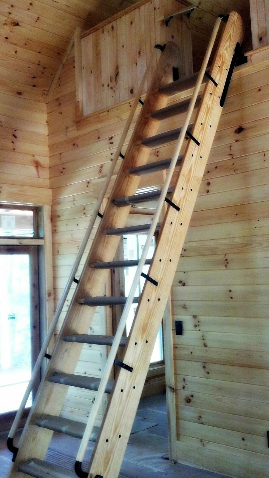 Лестница чердак 800 11000. Лестница деревянная стандарт лм 02. Деревянная лестница на чердак. Приставная деревянная лестница на чердак. Построить лестницу своими руками